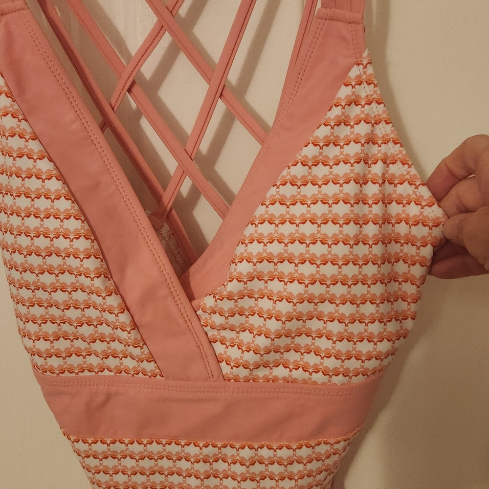 Talbots UPF 50+ New With Tags Vibrant Peach and White Bathing Suit Top